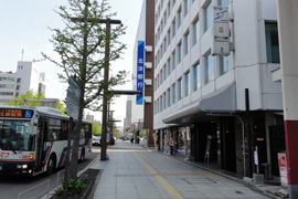西11丁目駅 2番出口からすぐの好立地